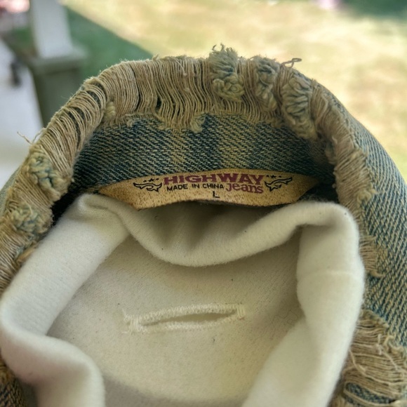 Highway Jeans Frayed Denim Collar - Picture 5 of 6